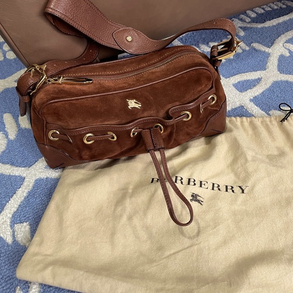 Burberry Handbags - GORGEOUS LIKE NEW burberry brown suede shoulder bag